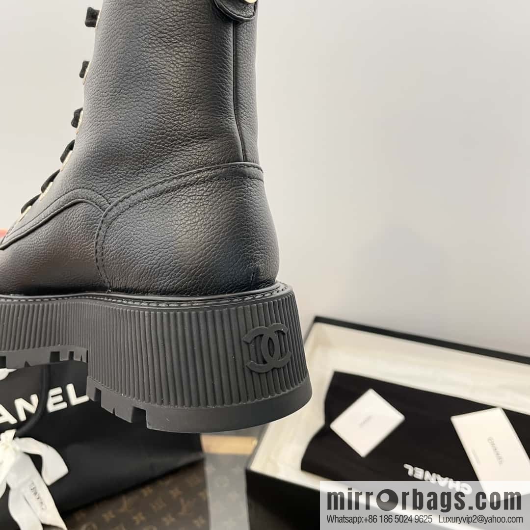 CHANEL Xiaoxiang thick-soled lace-up Martin booties