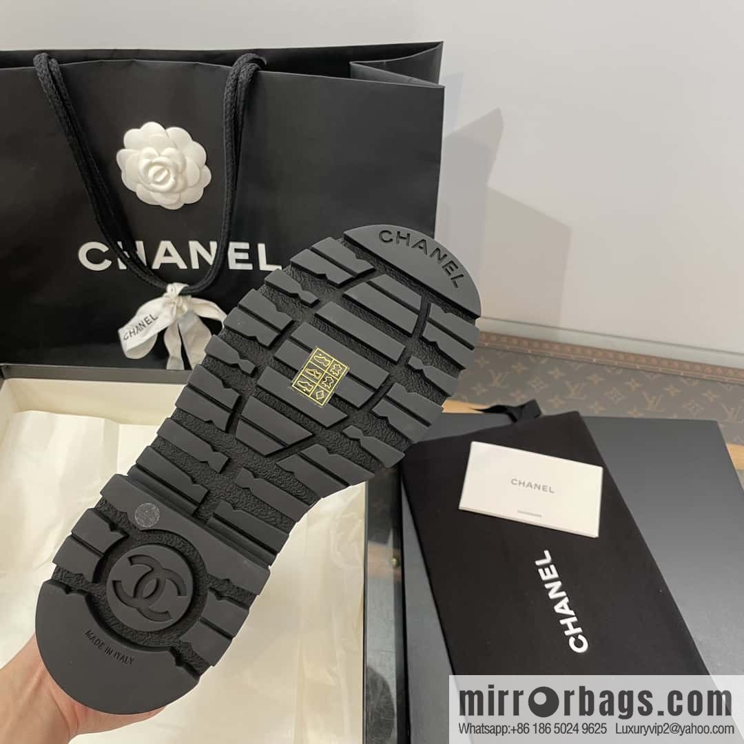 CHANEL Xiaoxiang thick-soled lace-up Martin booties