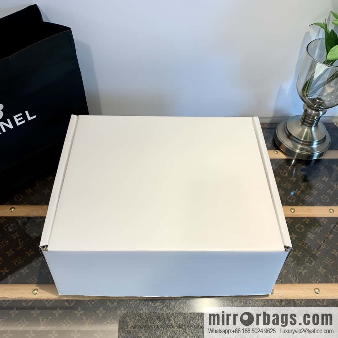 CHANEL Xiaoxiang thick-soled lace-up Martin booties