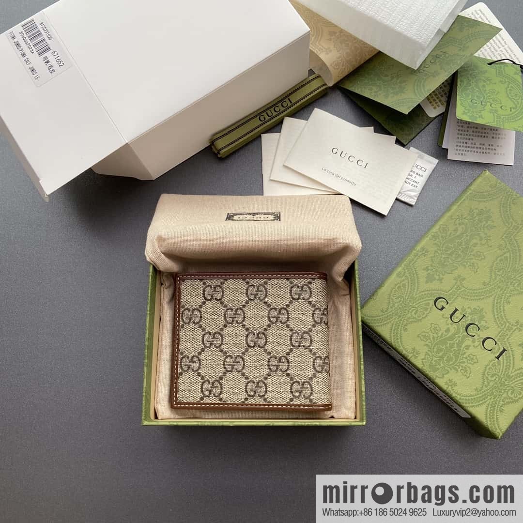 GUCCI interlocking double G wallet model number 671652 92TCG 8563