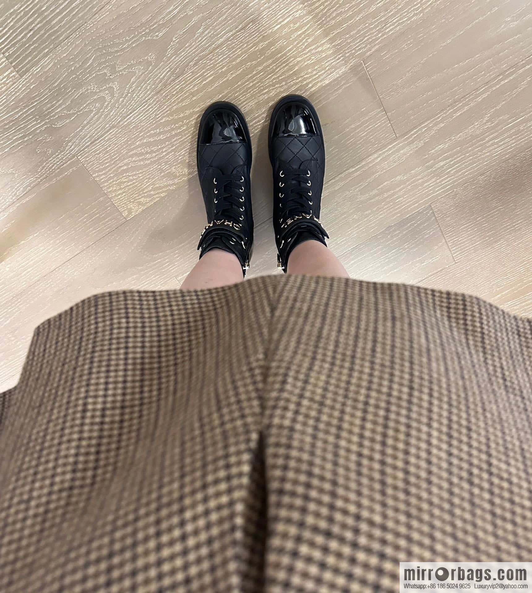 CHANEL Xiaoxiang rhombus letter side zipper locomotive short boots