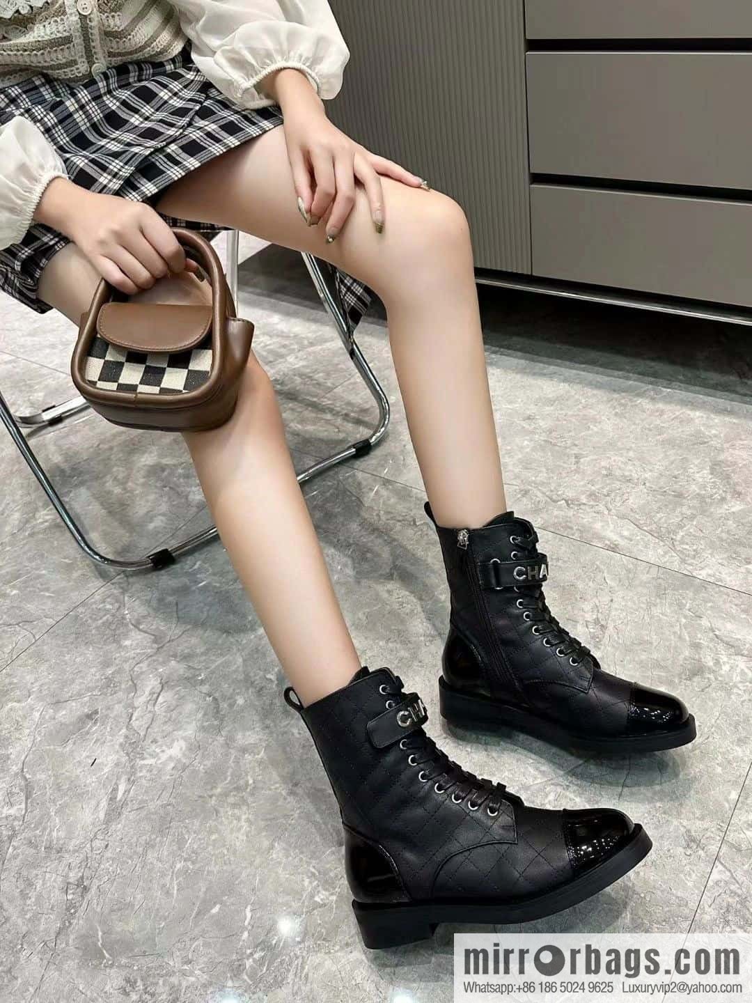 CHANEL Xiaoxiang rhombus letter side zipper locomotive short boots