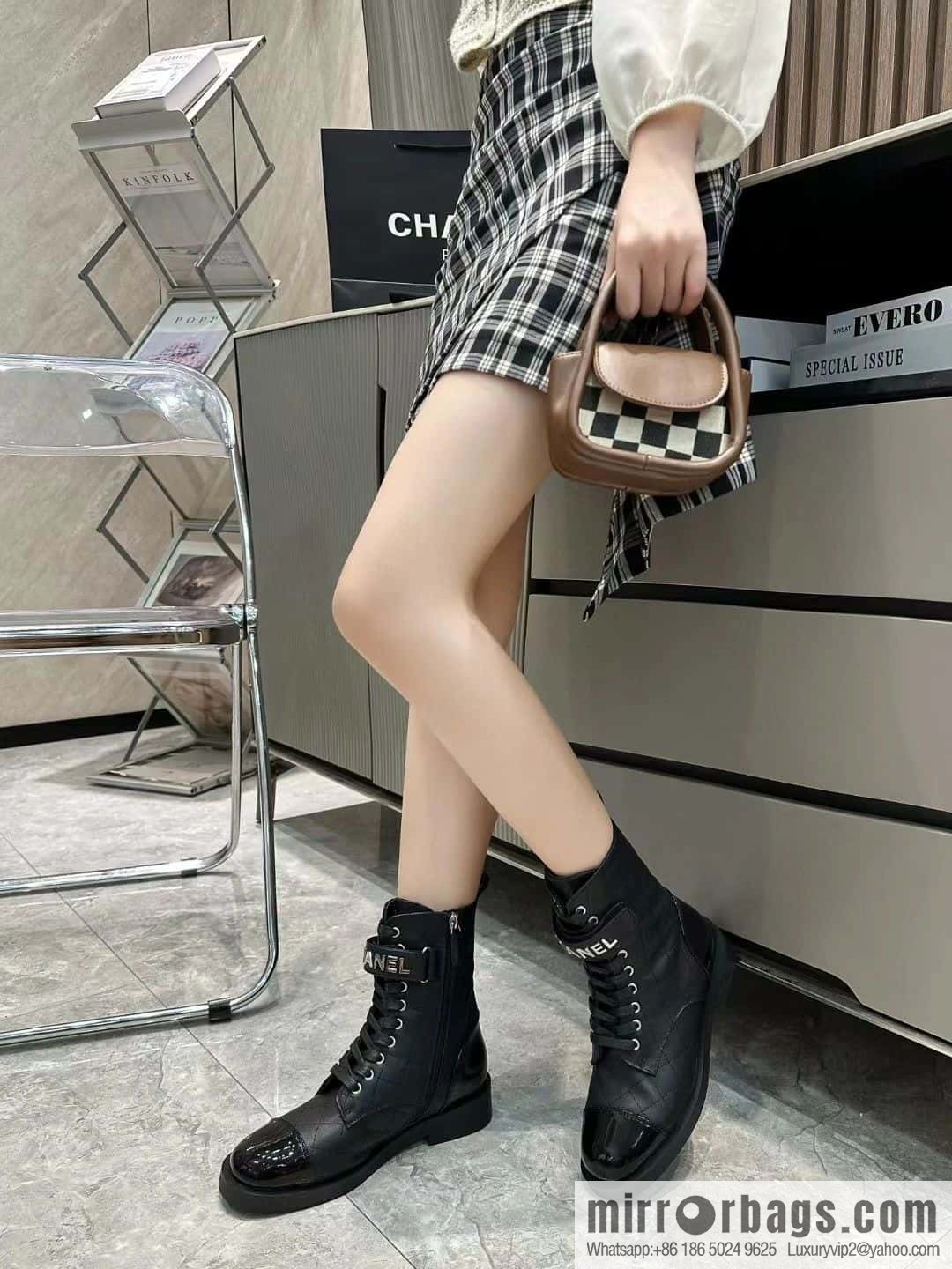 CHANEL Xiaoxiang rhombus letter side zipper locomotive short boots