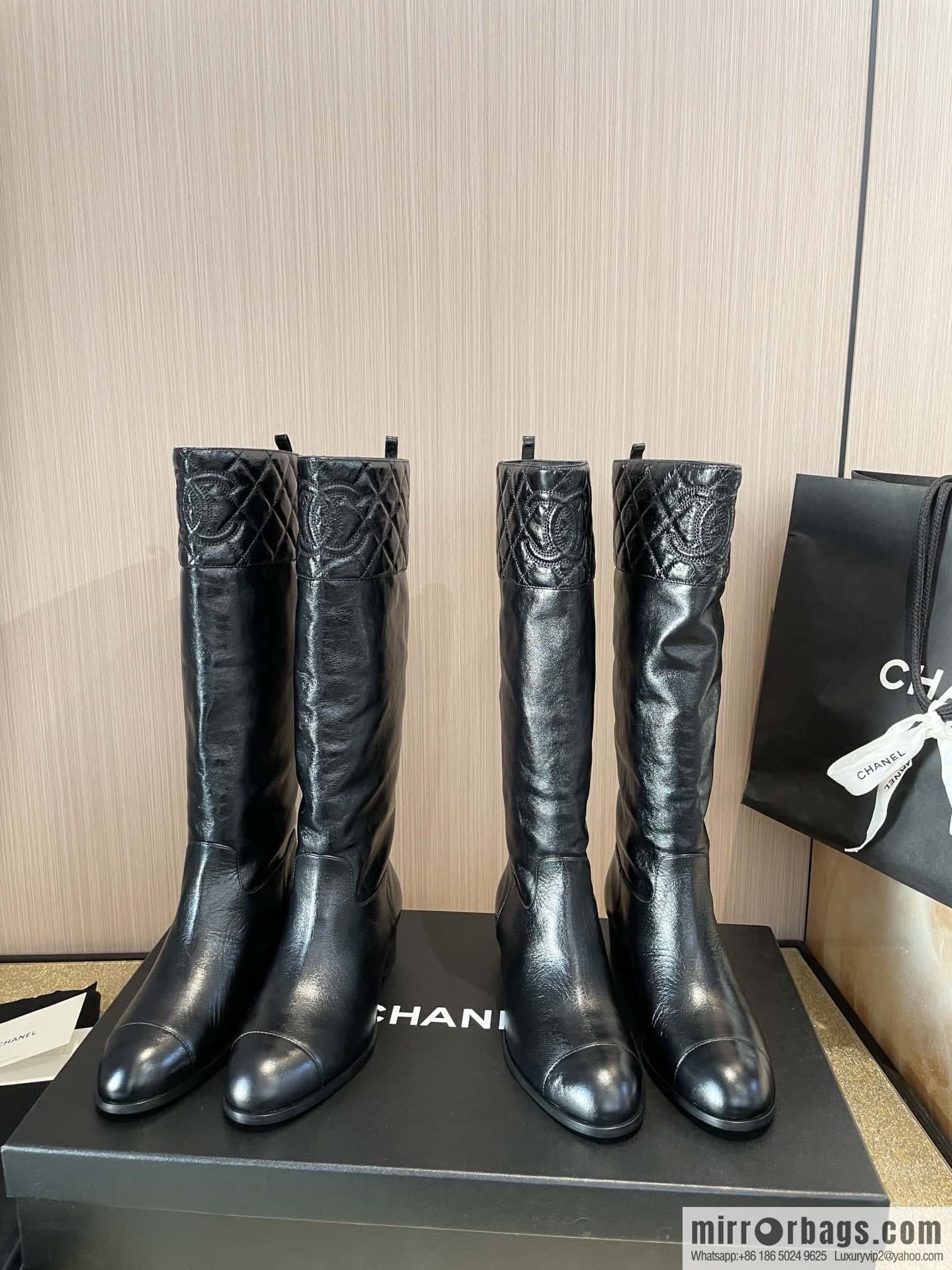 CHANEL autumn/winter rhombus patent leather knight boots