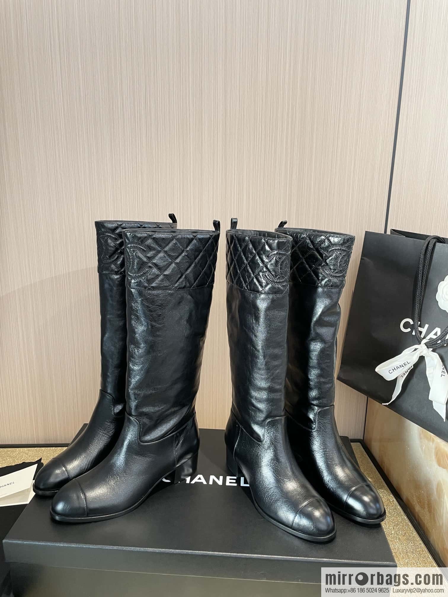 CHANEL autumn/winter rhombus patent leather knight boots