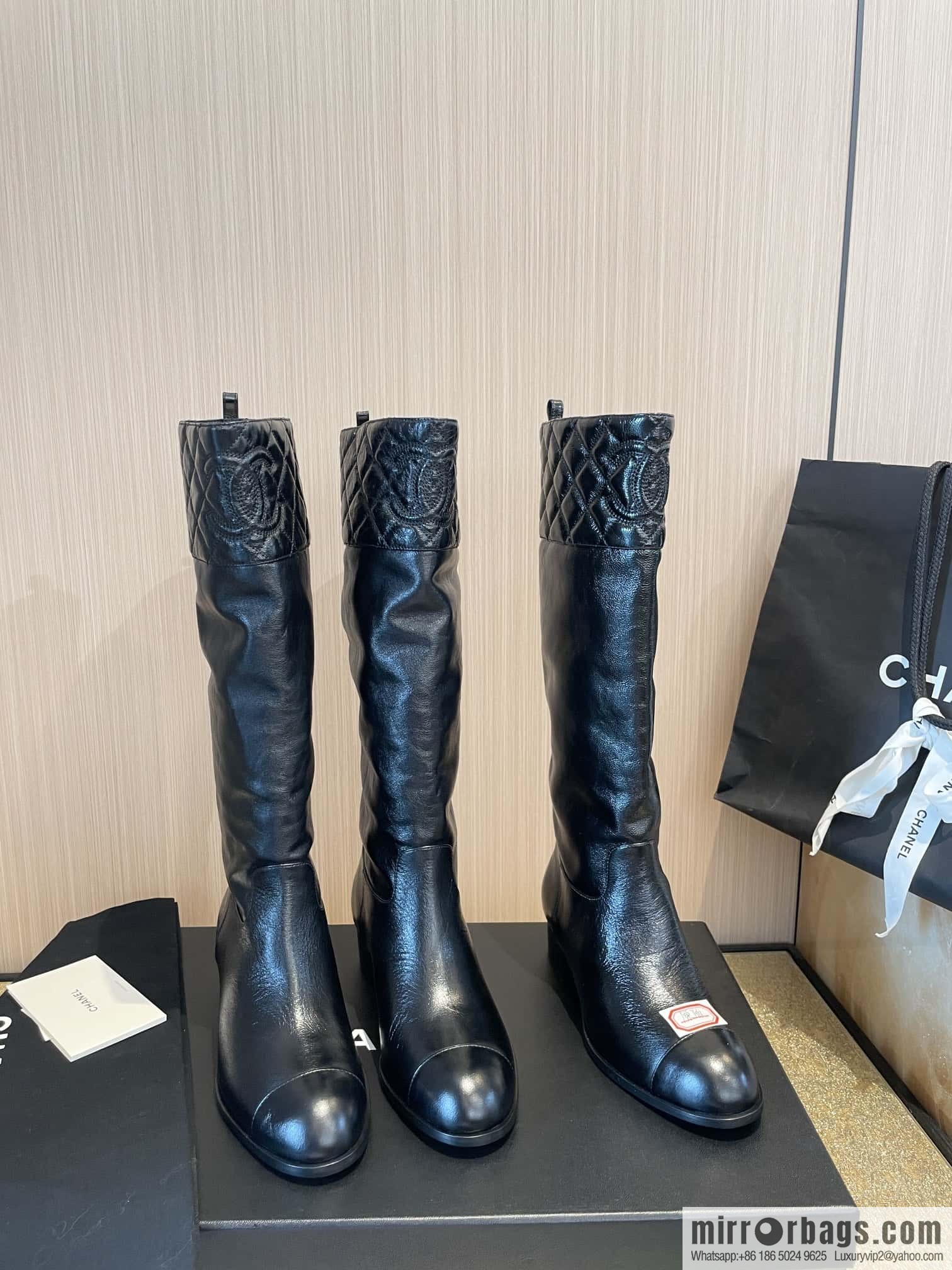 CHANEL autumn/winter rhombus patent leather knight boots