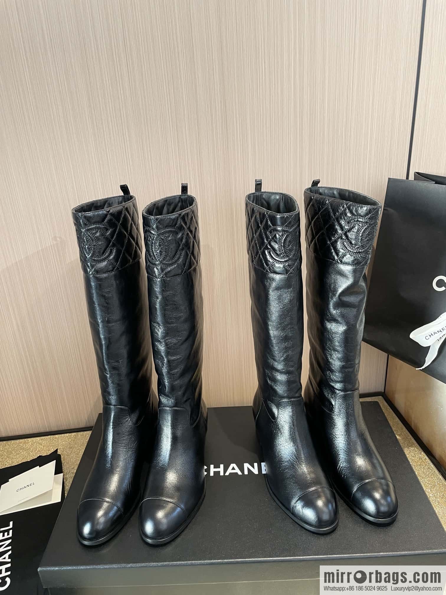 CHANEL autumn/winter rhombus patent leather knight boots