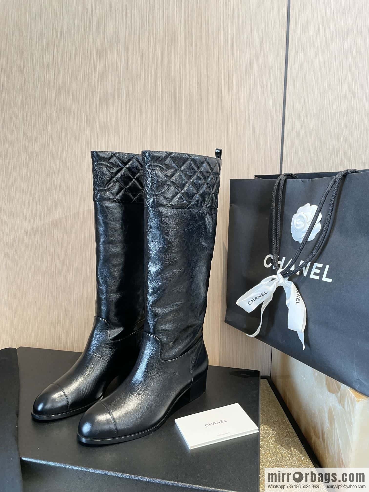 CHANEL autumn/winter rhombus patent leather knight boots
