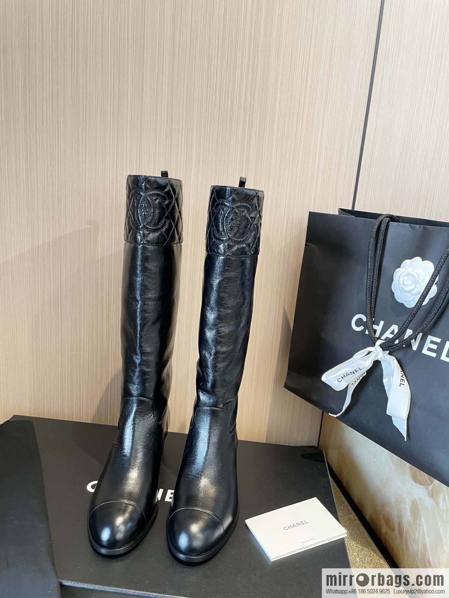 CHANEL autumn/winter rhombus patent leather knight boots