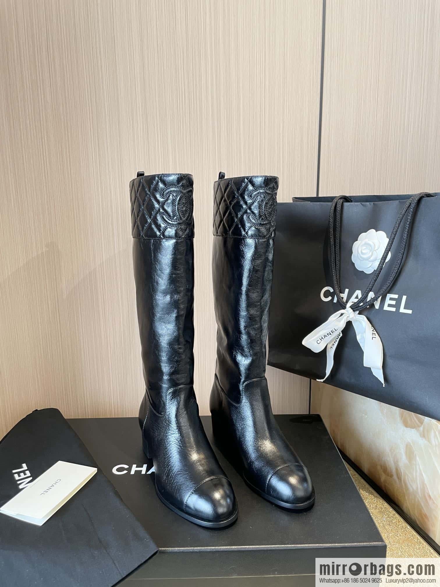 CHANEL autumn/winter rhombus patent leather knight boots