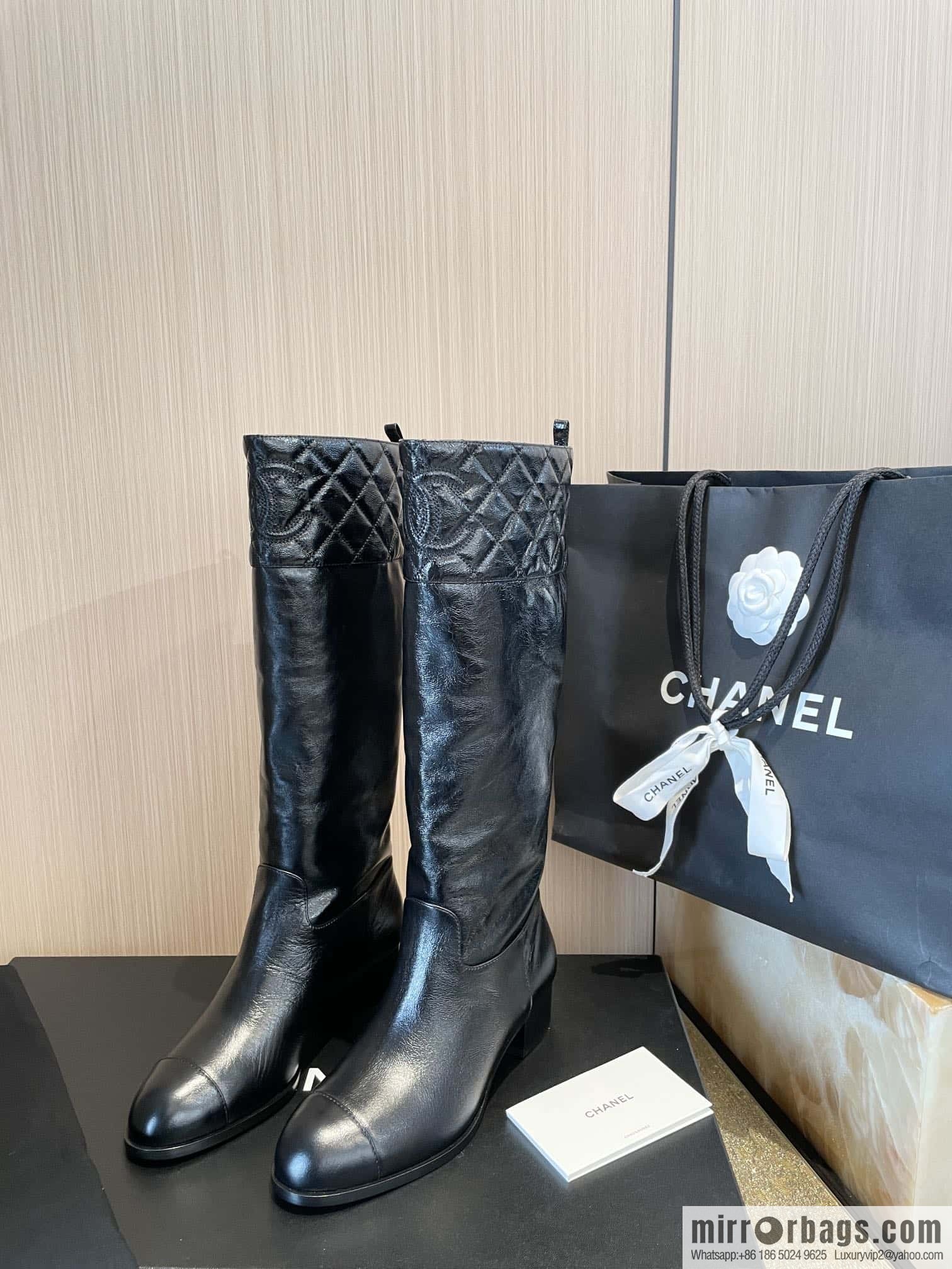 CHANEL autumn/winter rhombus patent leather knight boots