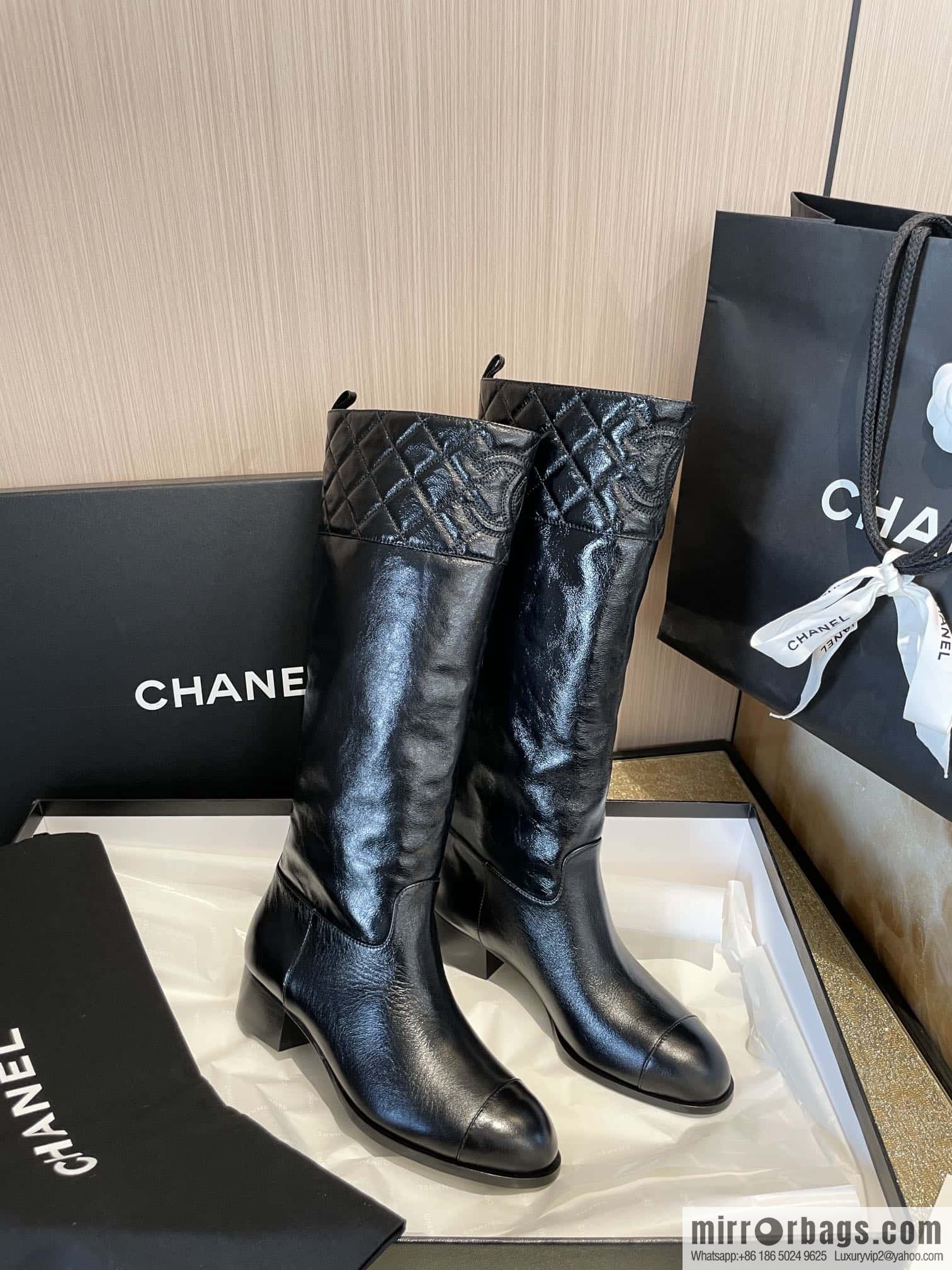 CHANEL autumn/winter rhombus patent leather knight boots