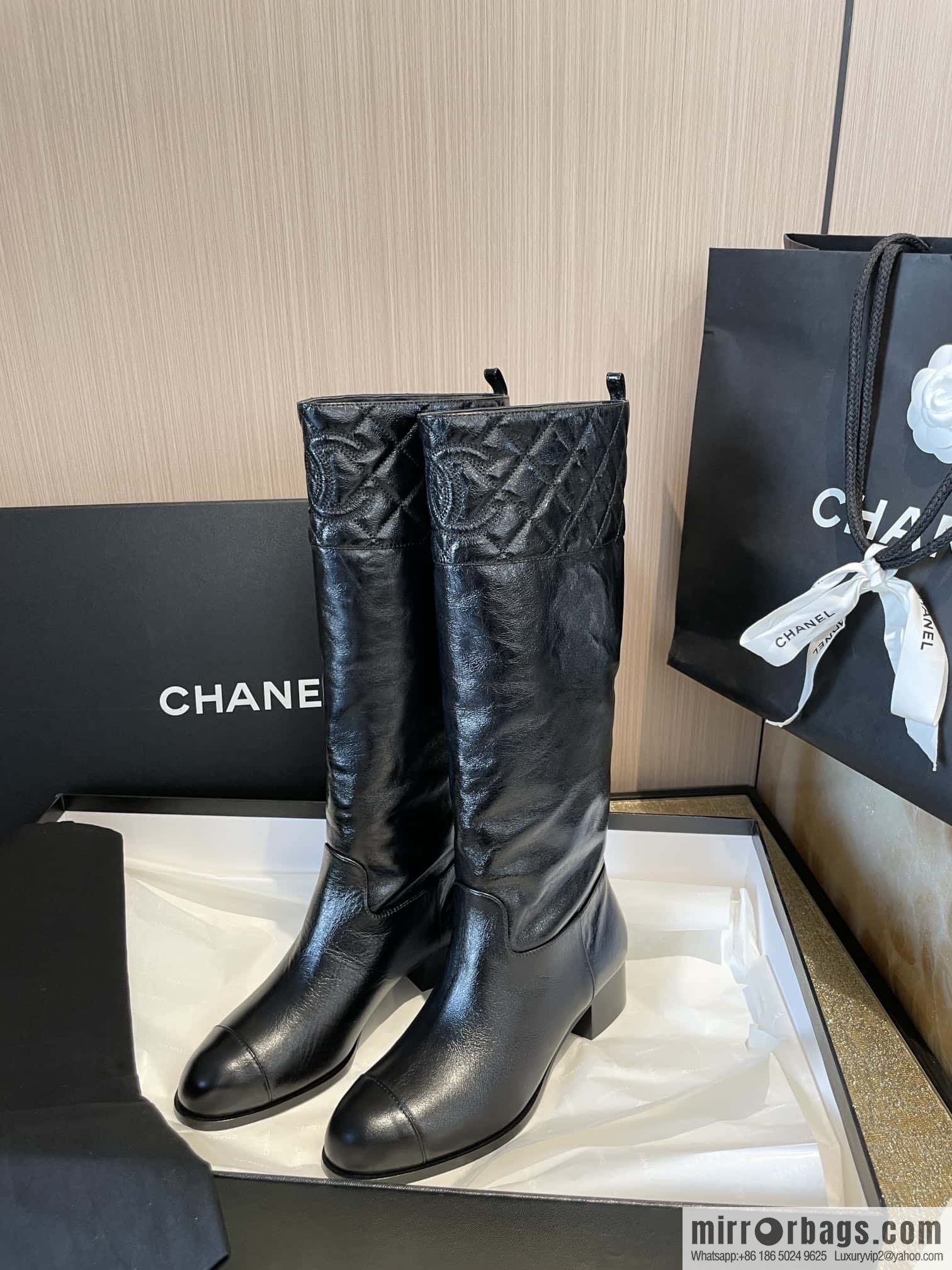 CHANEL autumn/winter rhombus patent leather knight boots