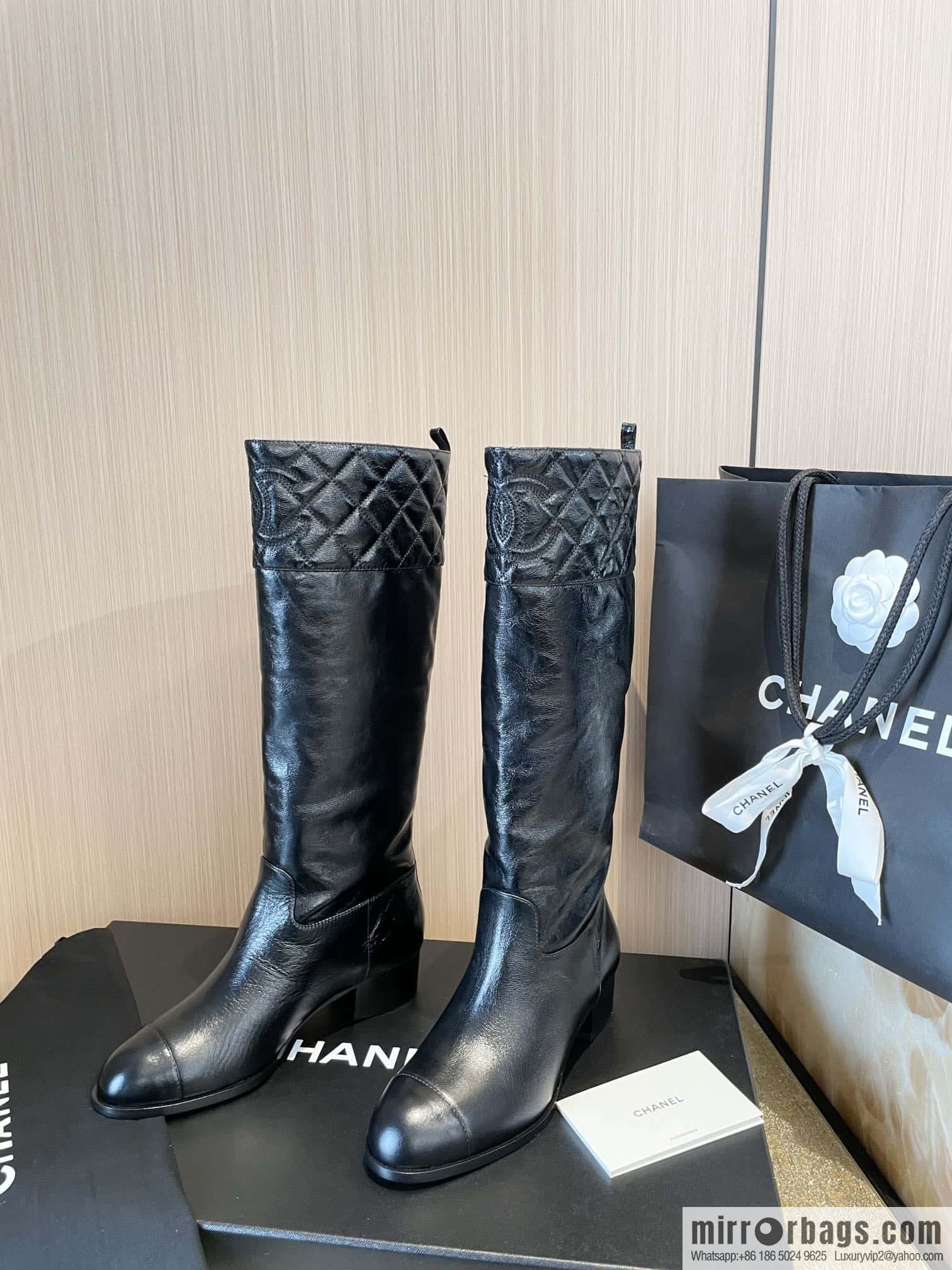 CHANEL autumn/winter rhombus patent leather knight boots