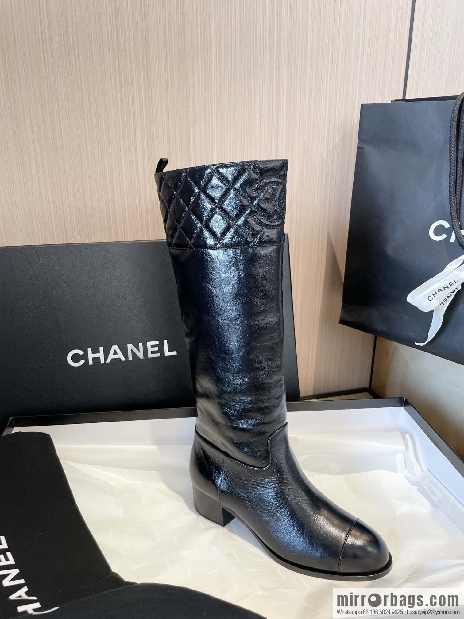 CHANEL autumn/winter rhombus patent leather knight boots