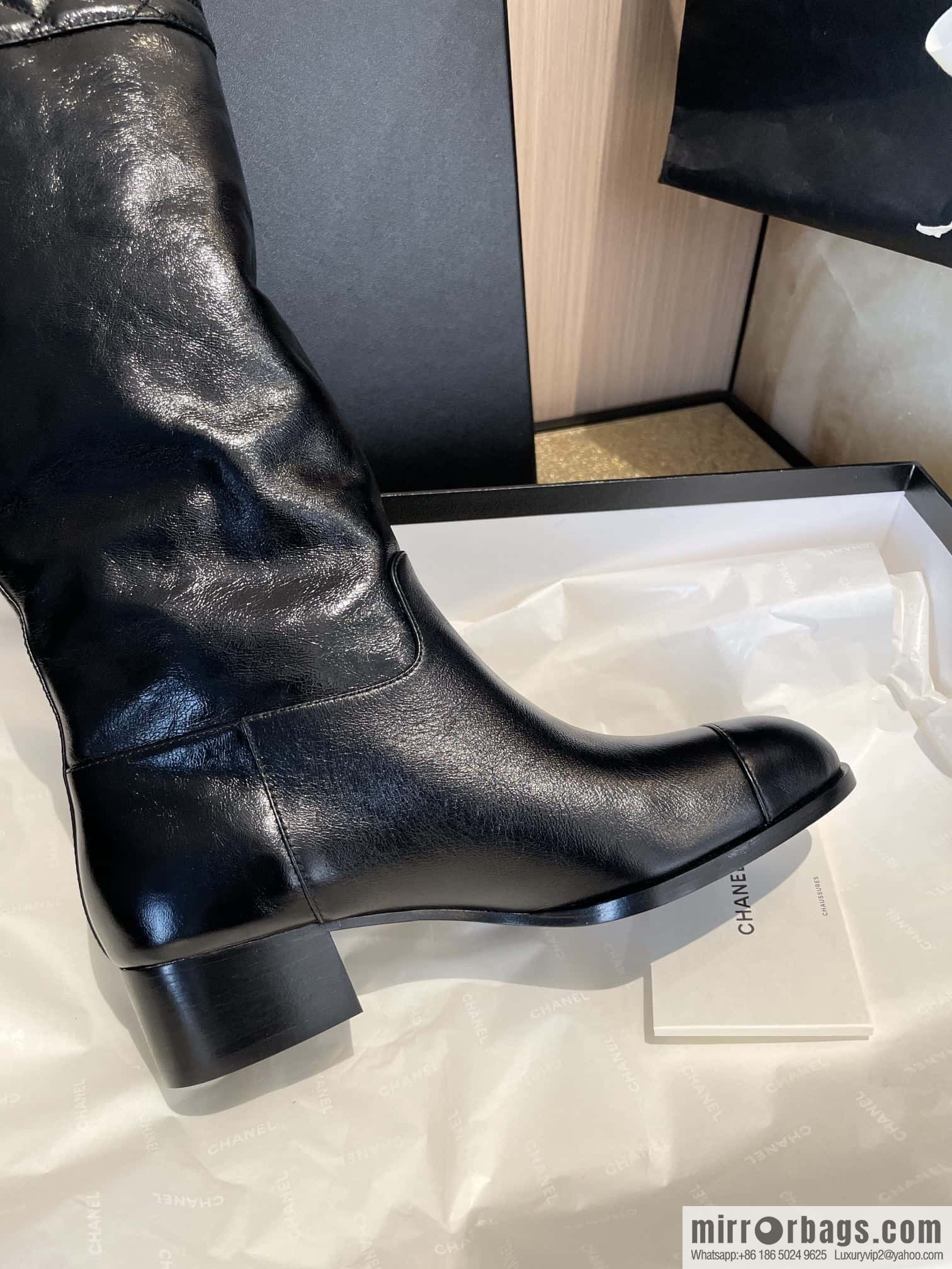 CHANEL autumn/winter rhombus patent leather knight boots