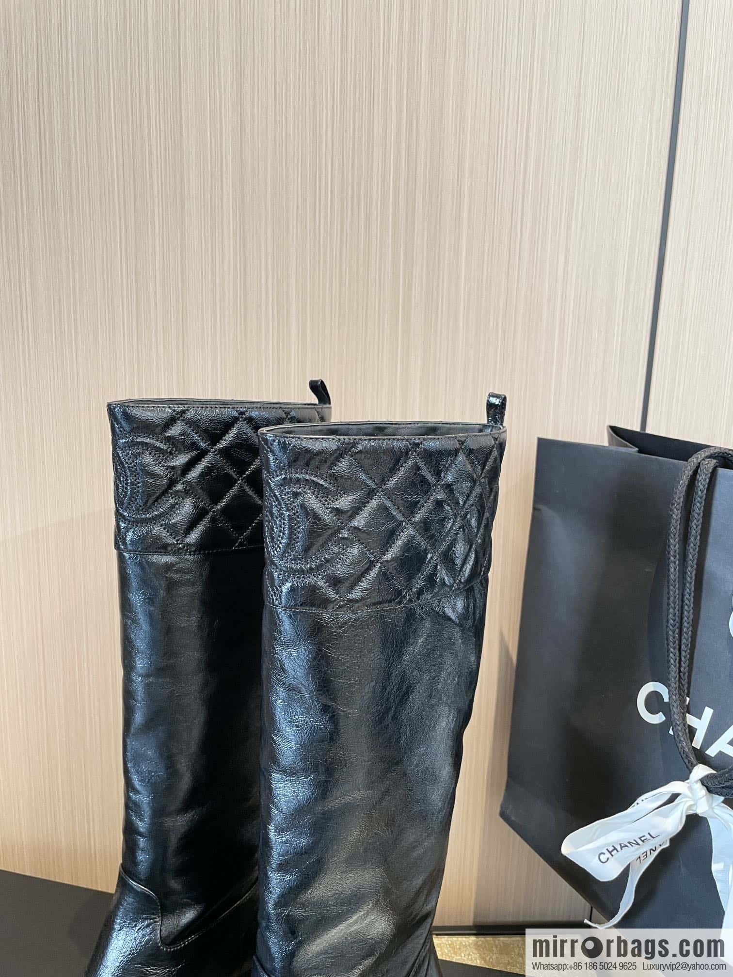 CHANEL autumn/winter rhombus patent leather knight boots