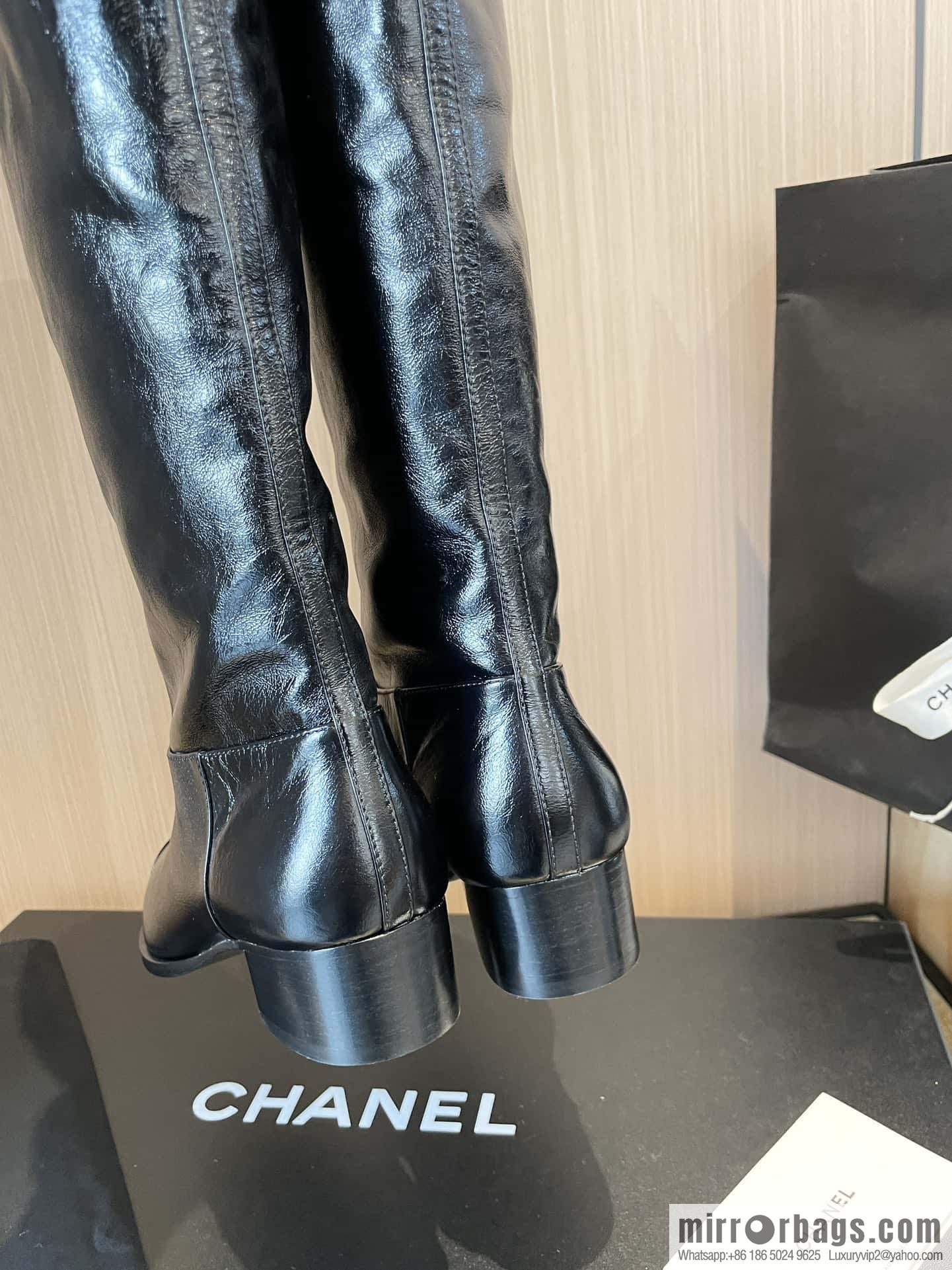 CHANEL autumn/winter rhombus patent leather knight boots