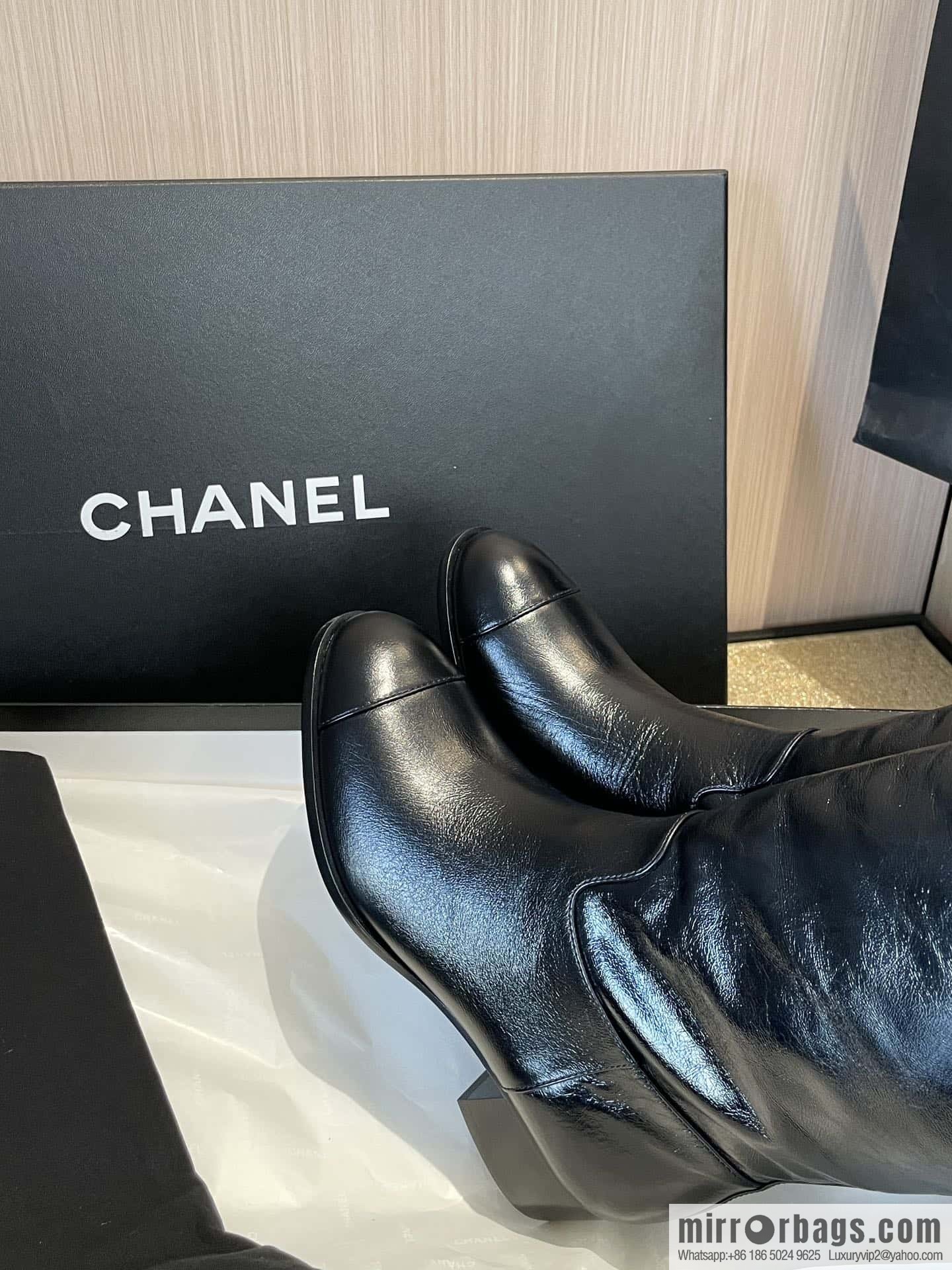 CHANEL autumn/winter rhombus patent leather knight boots