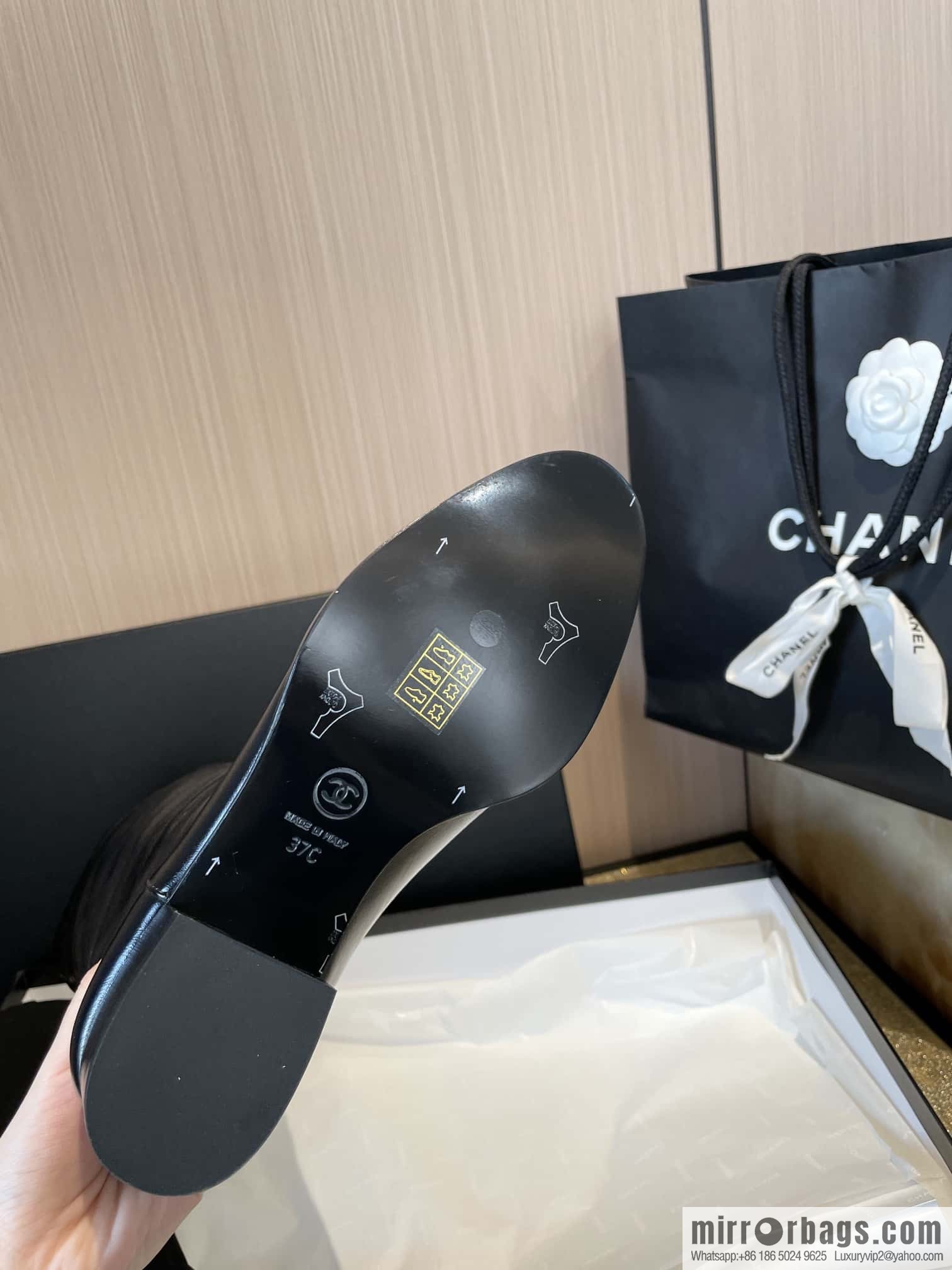 CHANEL autumn/winter rhombus patent leather knight boots