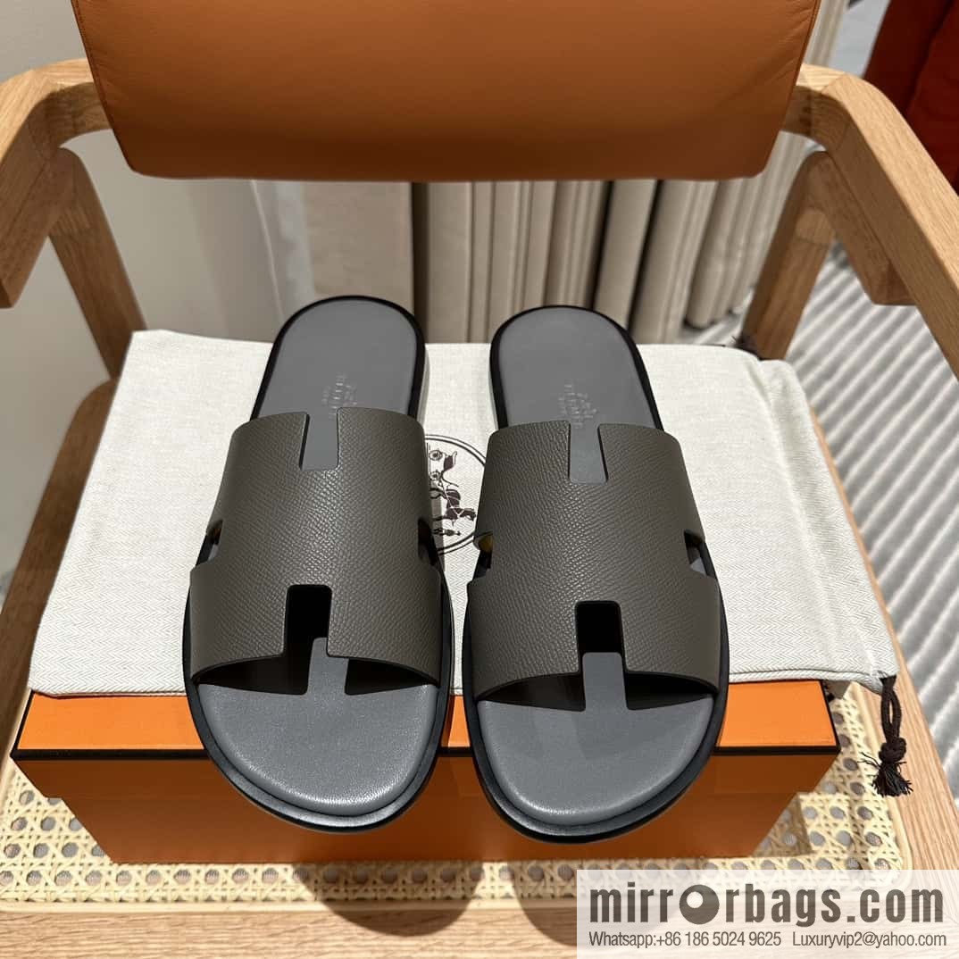 Hermès Men's Slippers