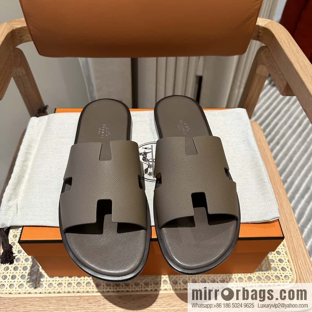 Hermès Men's Slippers