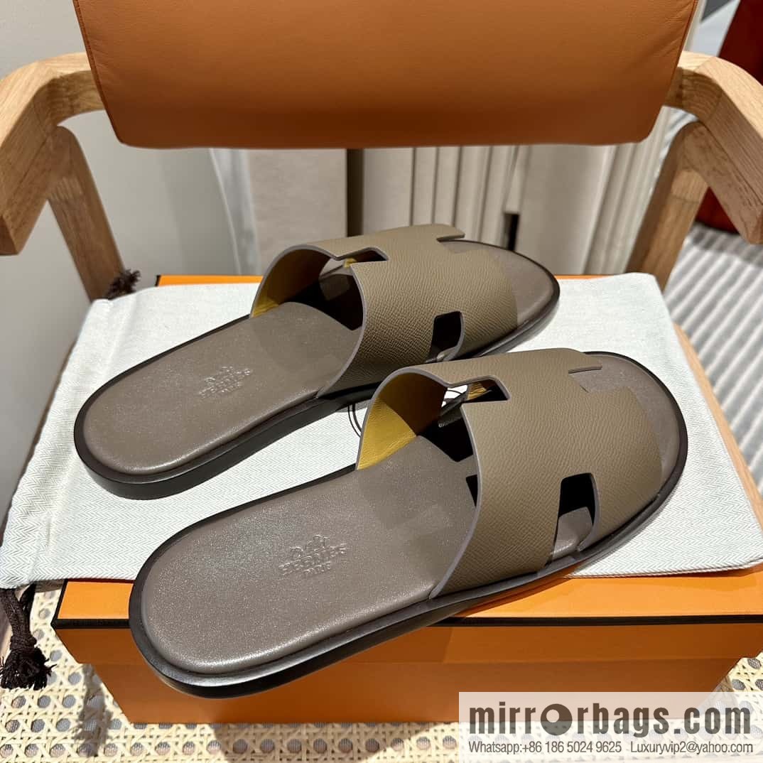 Hermès Men's Slippers