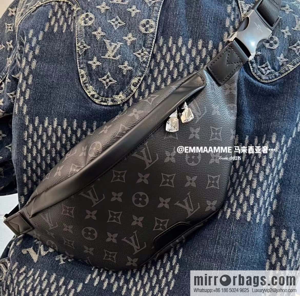 LV M46035 DISCOVERY Small fanny pack