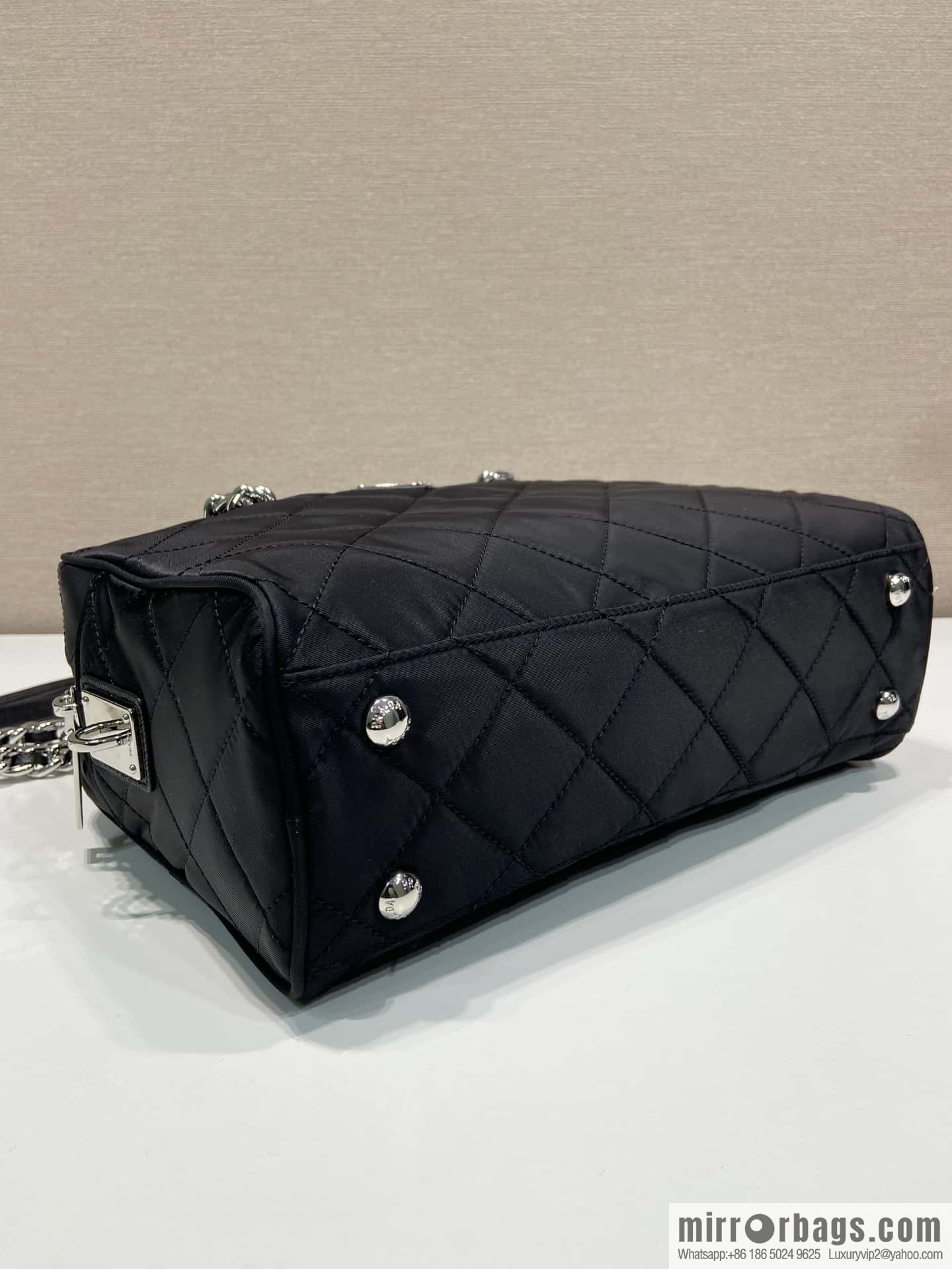 PRADA Prada imported nylon fabric, medieval camera bag 🎉 1BD641 large