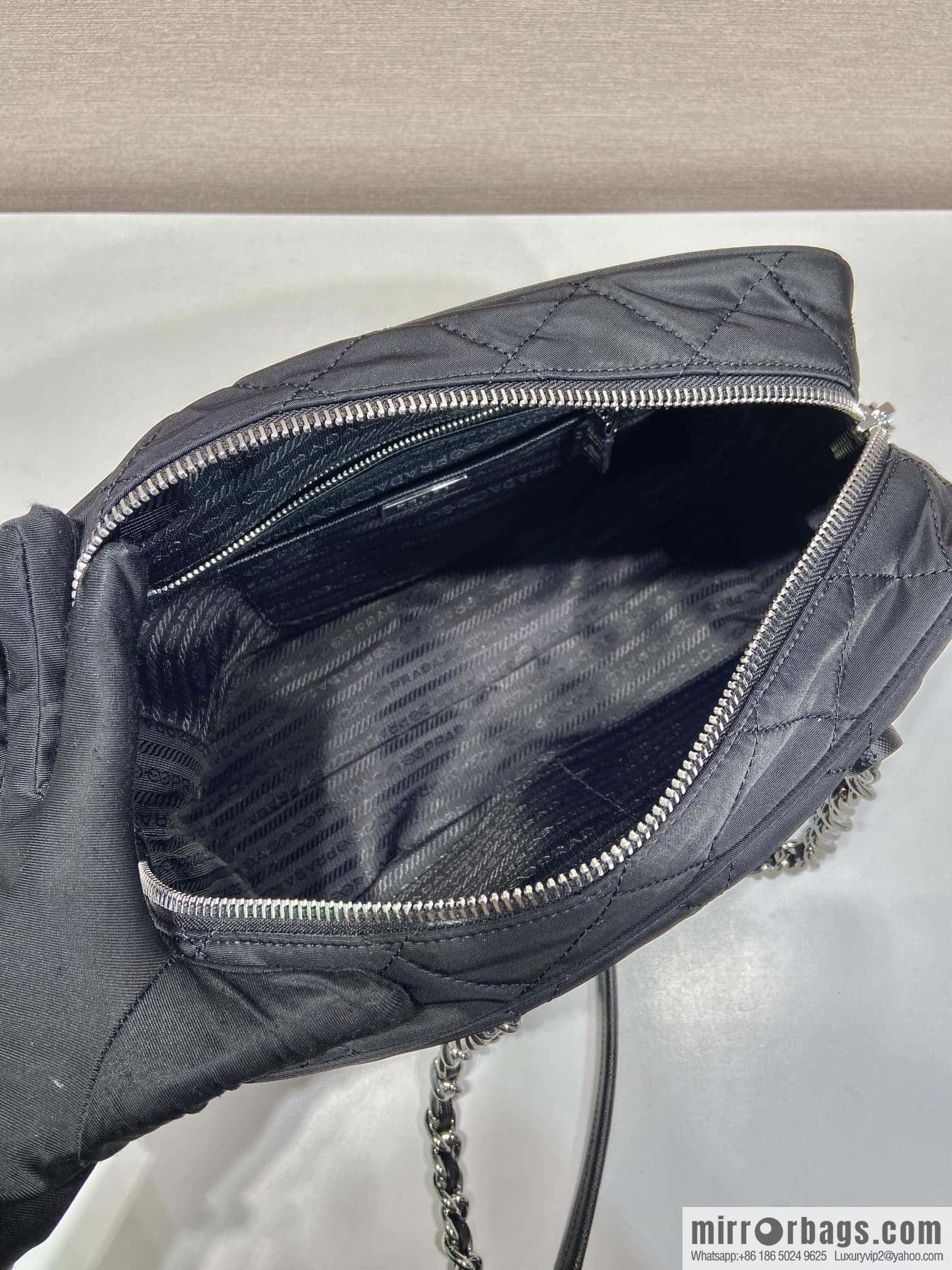 PRADA Prada imported nylon fabric, medieval camera bag 🎉 1BD641 large