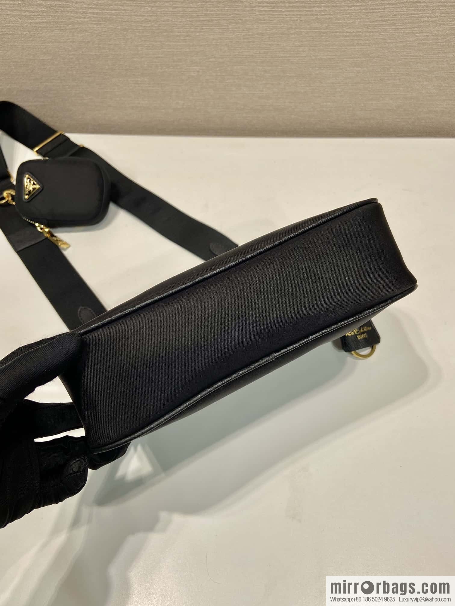 PRADA Prada nylon Hobo tote/armpit bag 1BH204 gold hardware
