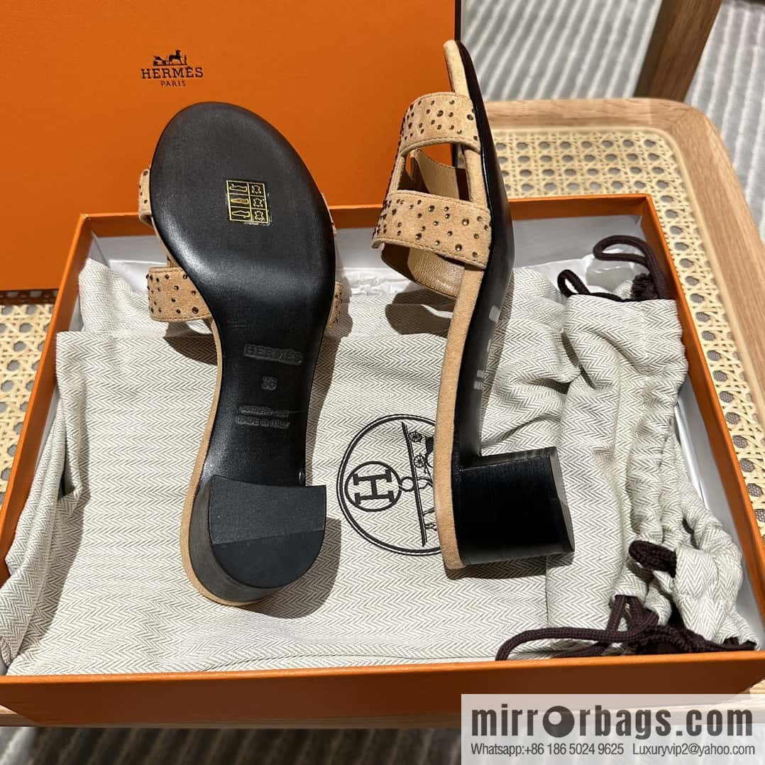 Hermes, the classic new diamond-faced H slippers.