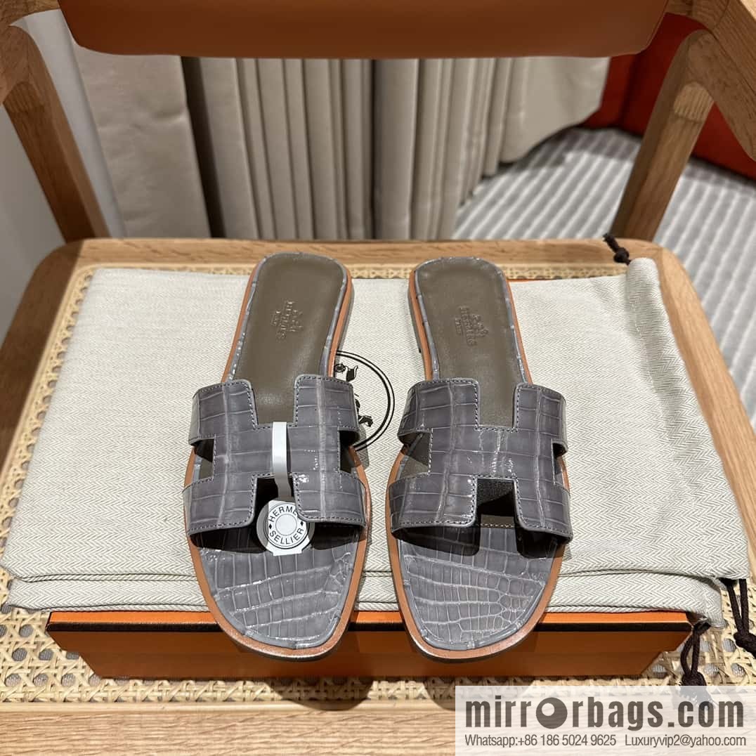 Hermès Crocodile 🐊 slippers