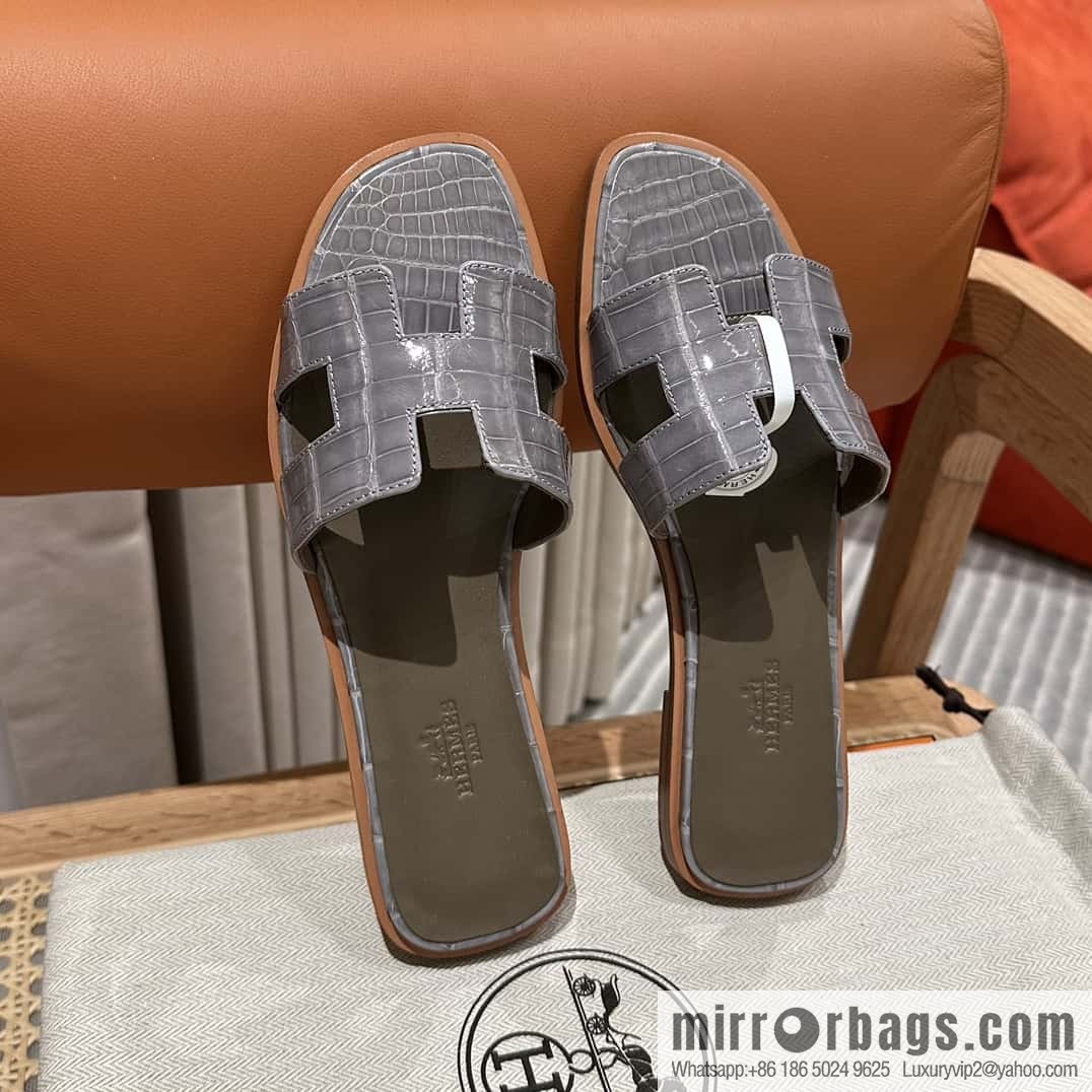 Hermès Crocodile 🐊 slippers