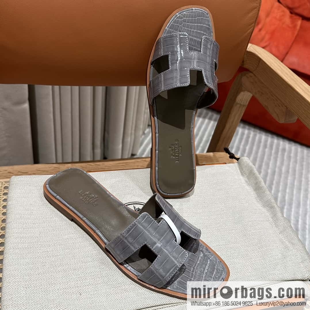 Hermès Crocodile 🐊 slippers