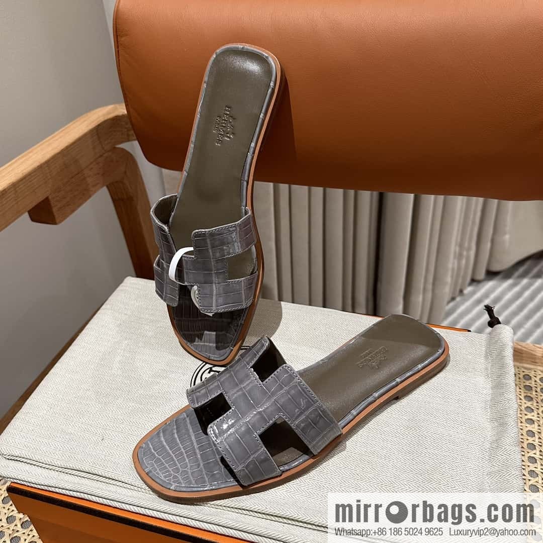 Hermès Crocodile 🐊 slippers