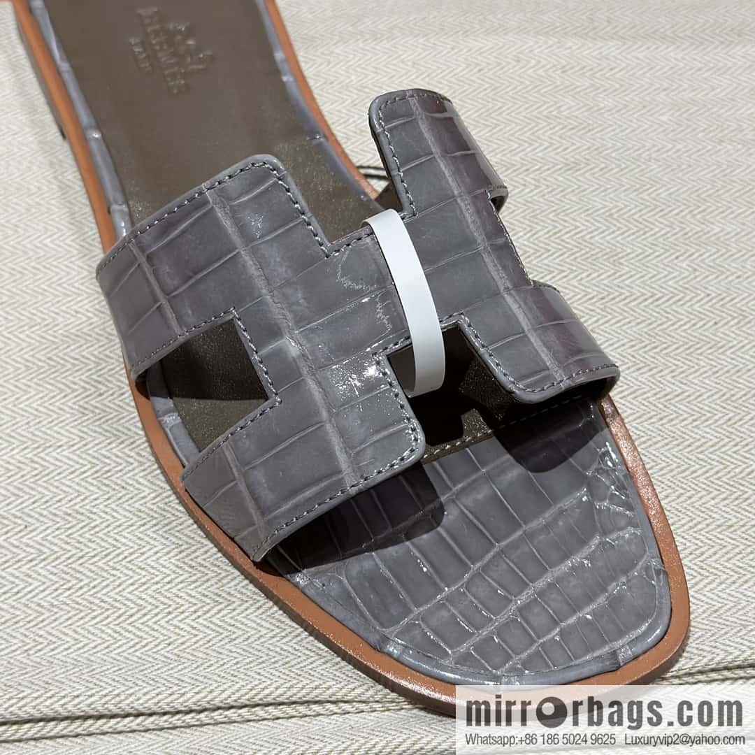 Hermès Crocodile 🐊 slippers