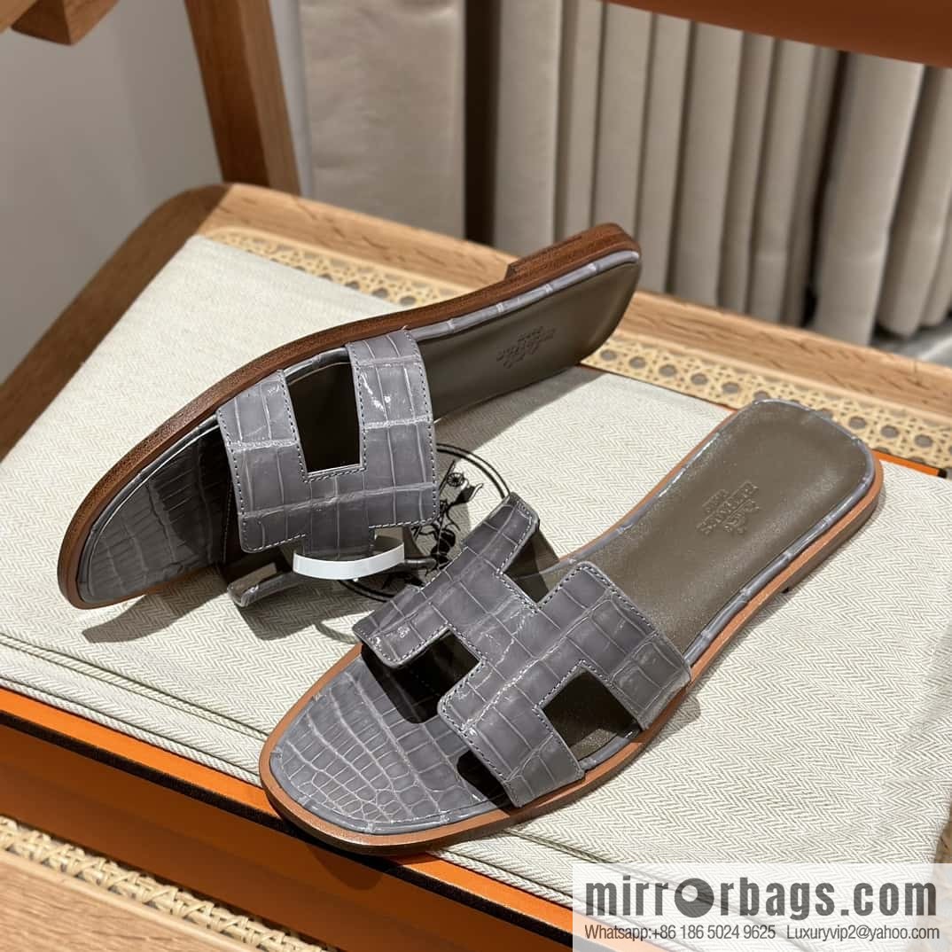 Hermès Crocodile 🐊 slippers