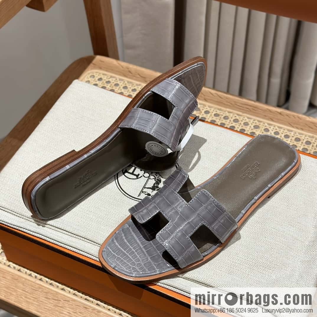 Hermès Crocodile 🐊 slippers