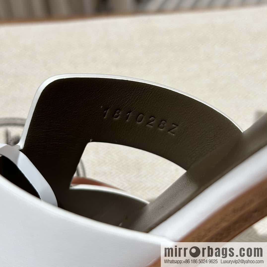 Hermès imported Italian cowhide, new small sandals