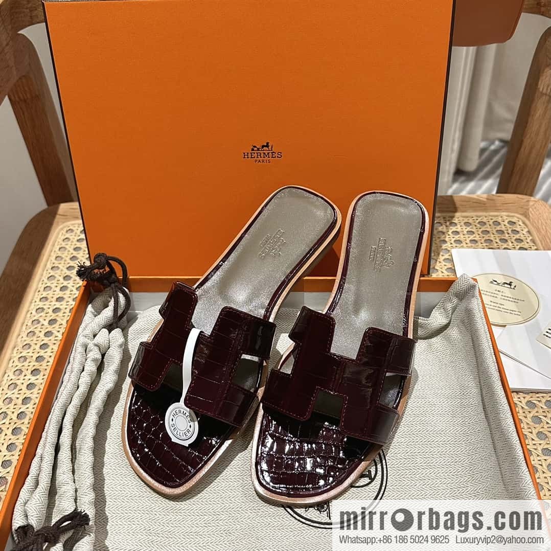 Hermès Classic H Tow Alligator Leather