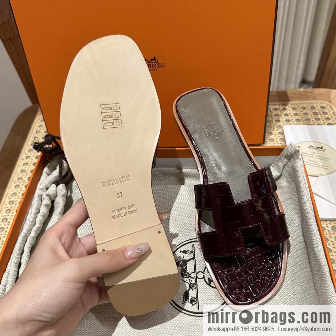 Hermès Classic H Tow Alligator Leather