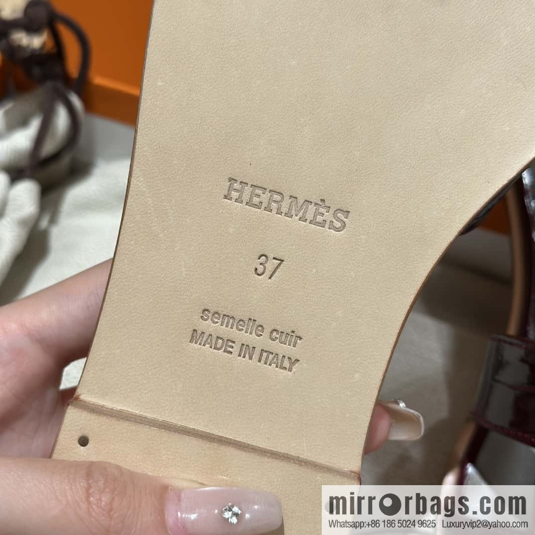 Hermès Classic H Tow Alligator Leather