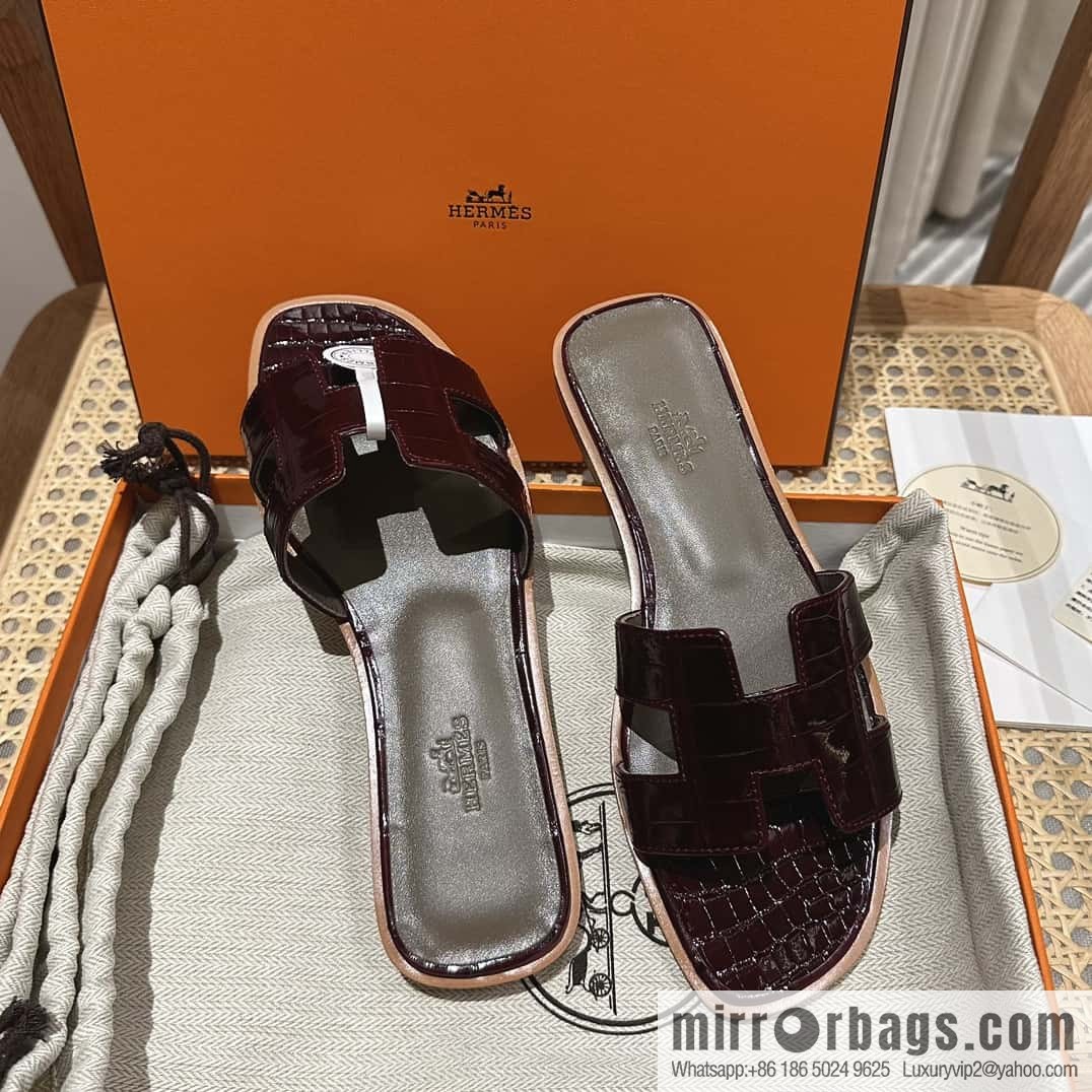 Hermès Classic H Tow Alligator Leather