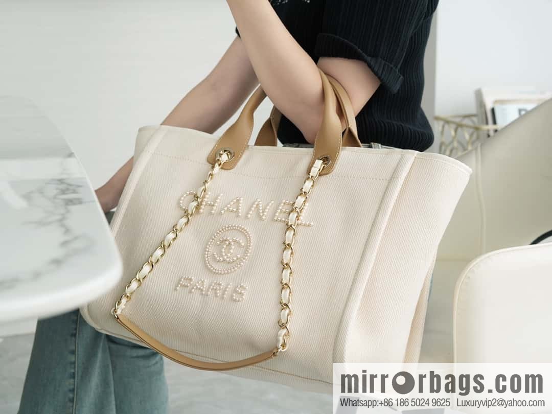 CHANEL pearl logo annual most beautiful embroidery beach bag A66941