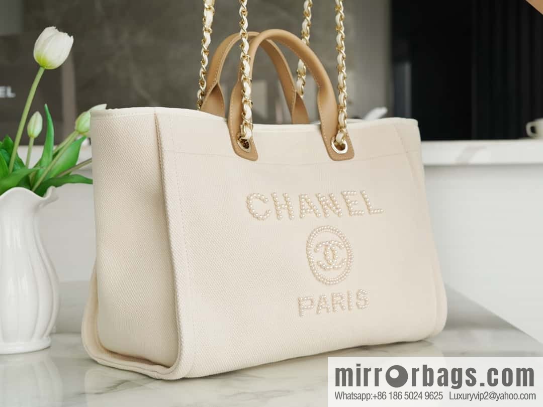 CHANEL pearl logo annual most beautiful embroidery beach bag A66941