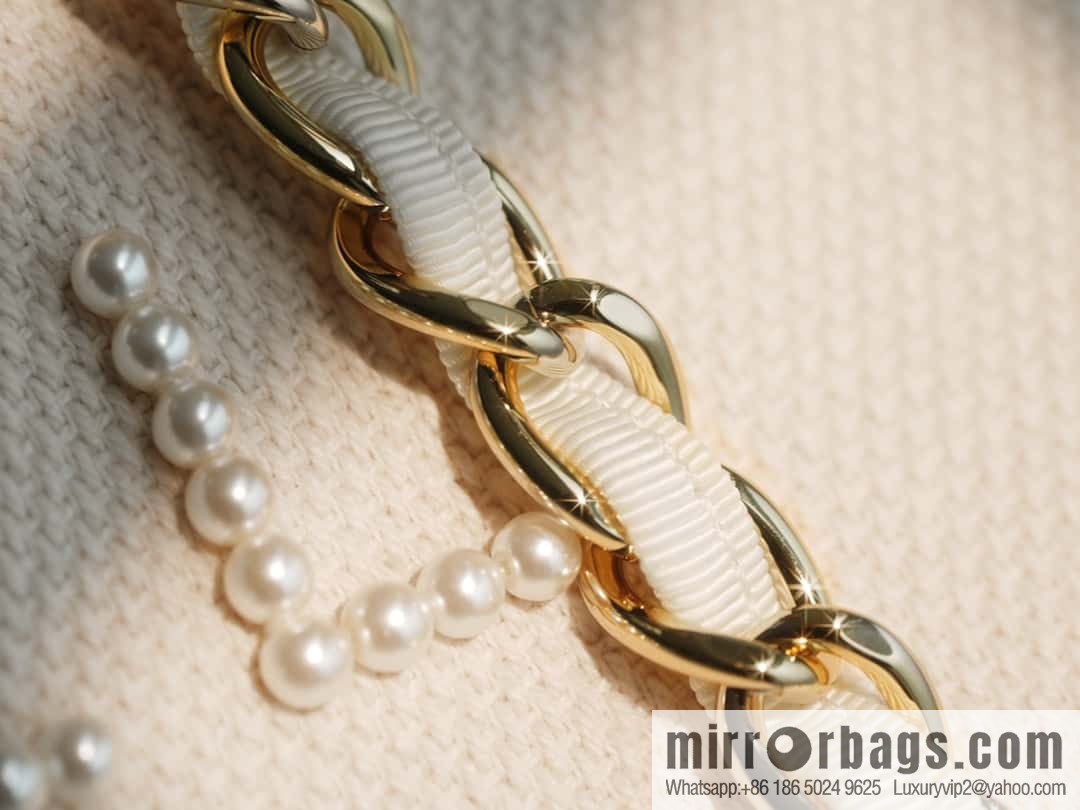 CHANEL pearl logo annual most beautiful embroidery beach bag A66941