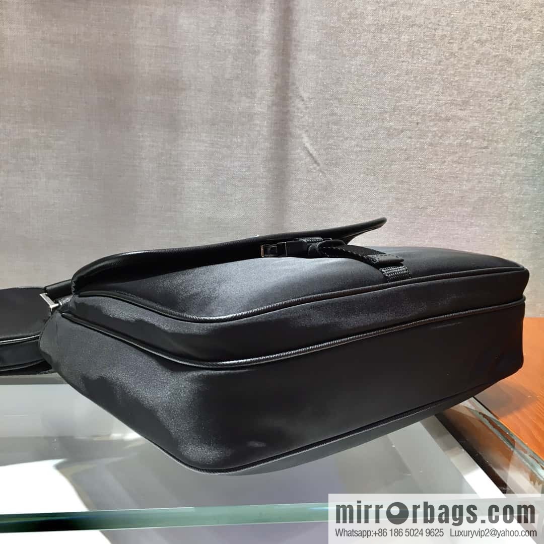 PRADA Prada's new three-in-one combination male oblique span bag 2VH110