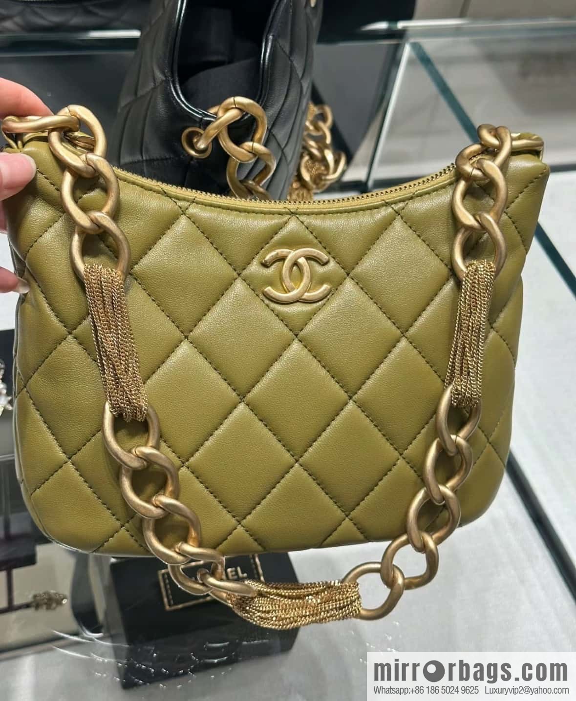 CHANEL 23A Handicraft Workshop HOBO Underarm Bag AS4220 Mustard Green