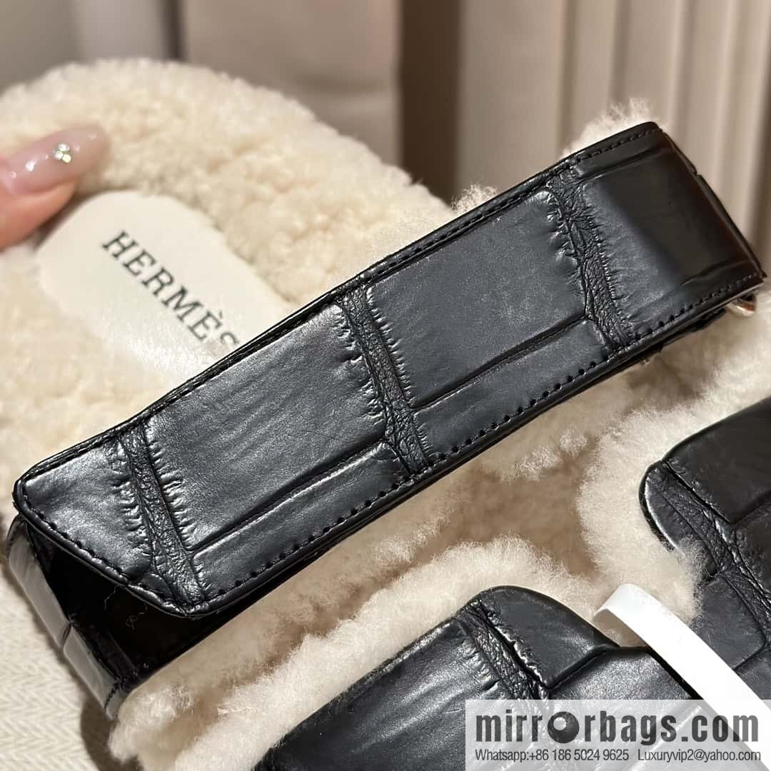 Hermès hairy trailing crocodile🐊